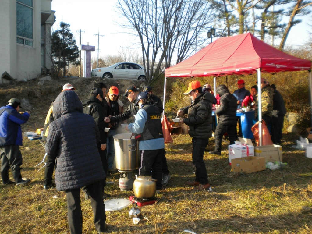 식탁의 하루 이미지