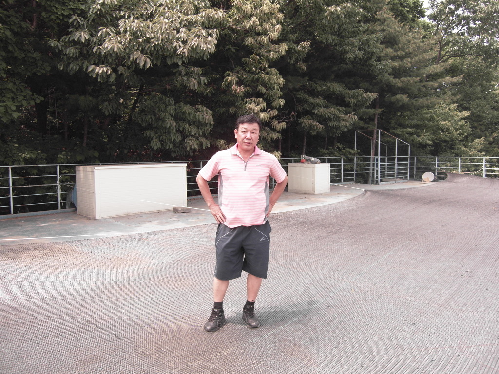 돼지우리 이미지