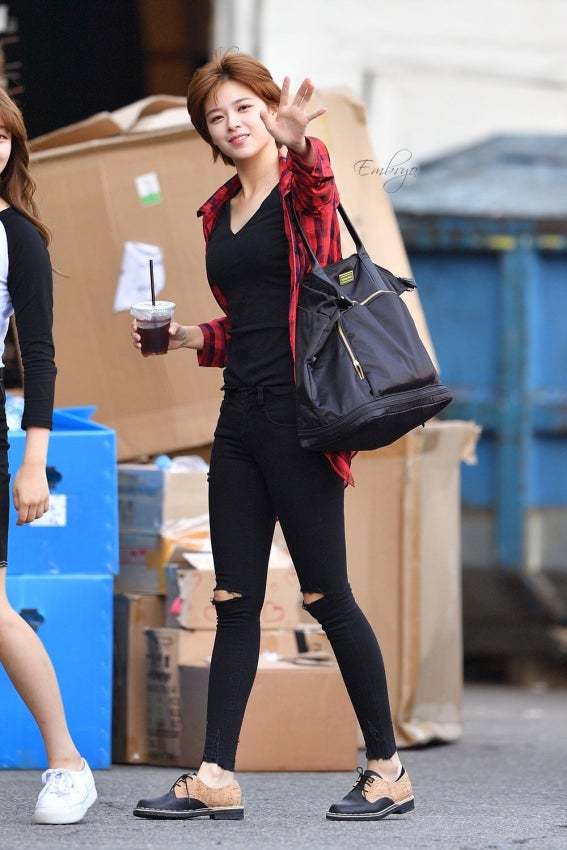 진정한 만화 찢고 나온 여자ㅋㅋㅋ (트와) | 인스티즈