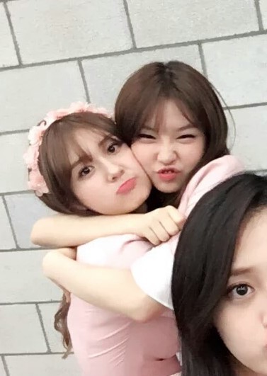 [데이터주의] 안 친한 사람을 찾기힘든 아이오아이 멤버들 케미 (2) | 인스티즈