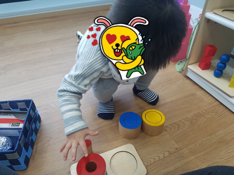 스콜라몬테소리 이미지
