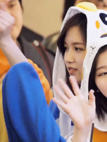 펭귄 아가씨 여기서 주무시면 안돼요 feat. 묘이 미나 | 인스티즈