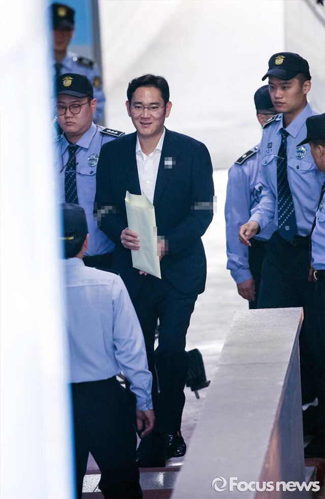 오늘자 싱글벙글 이재용.jpg | 인스티즈