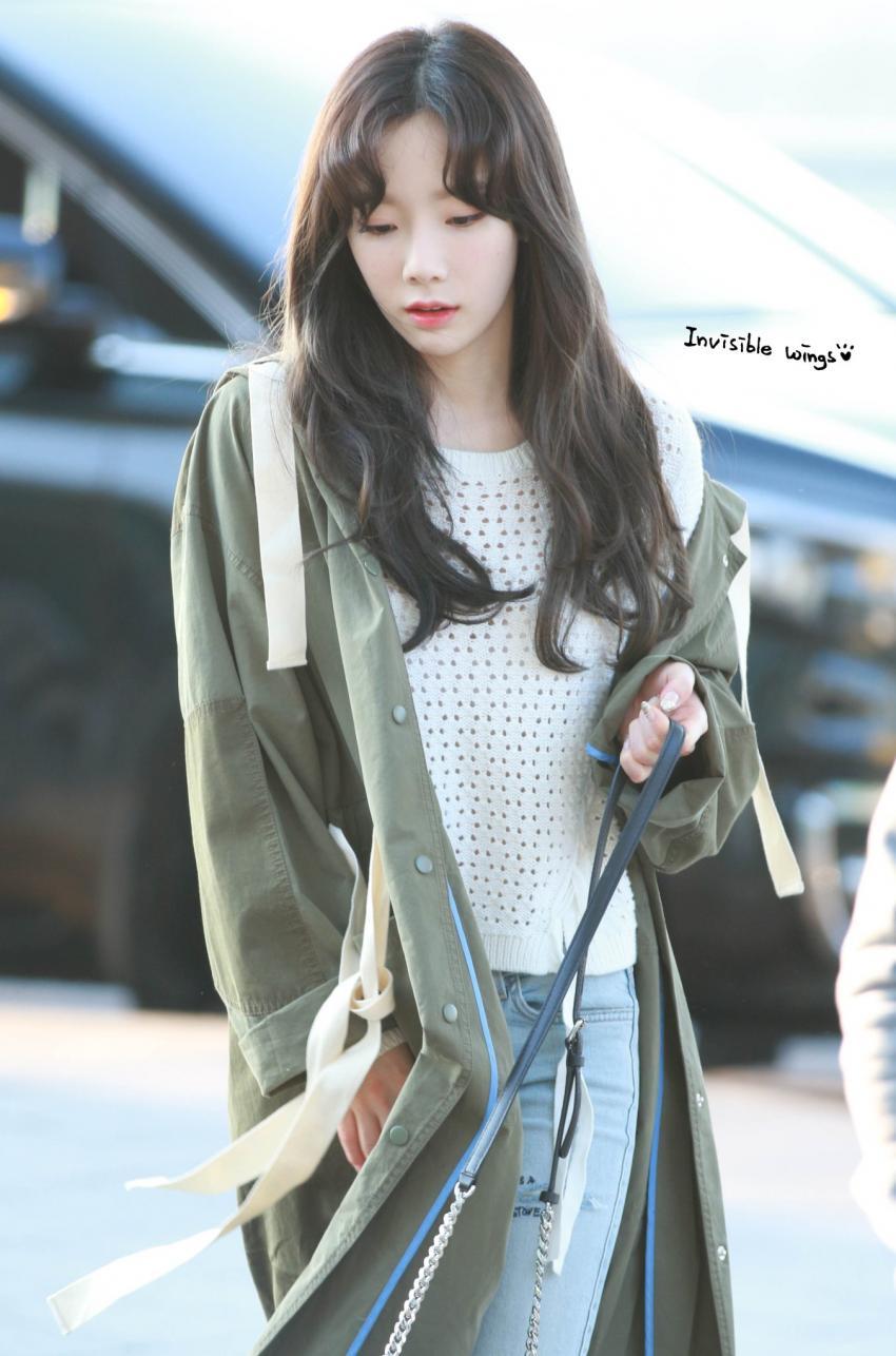 오늘자 출국하는 공항 태연.jpg | 인스티즈