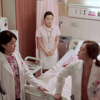 [질투의화신] 친절하지만 매너리즘에 빠진 간호사.gif | 인스티즈