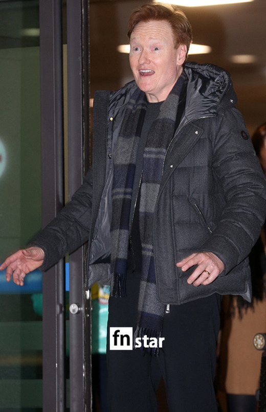 한국에 도착한 코난 오브라이언 | 인스티즈