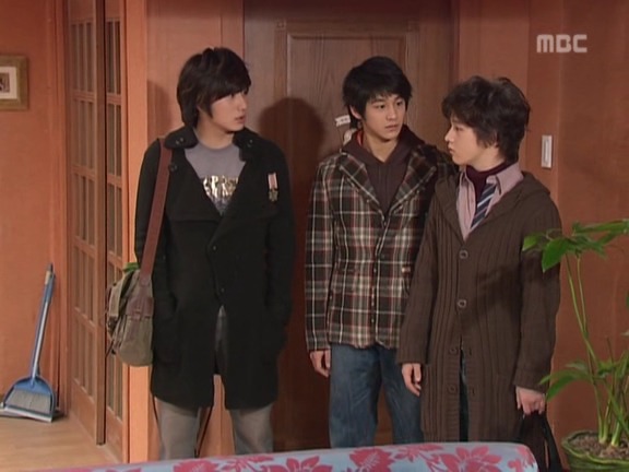 [거침없이하이킥] 박해미 앞에서 온순해진 민용이 ㅋㅋㅋㅋㅋ.jpg | 인스티즈