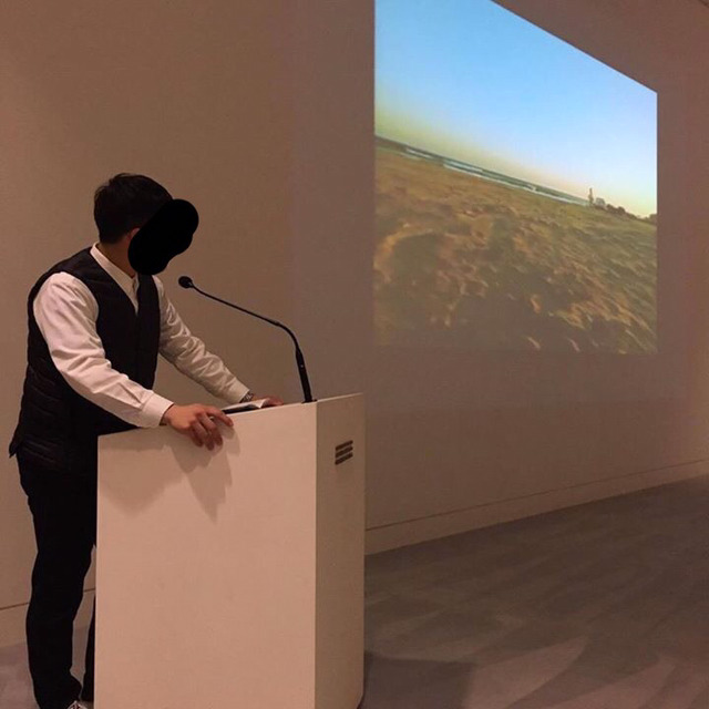 박물관에서 이 컨셉으로 사진 찍고 있는데 | 인스티즈