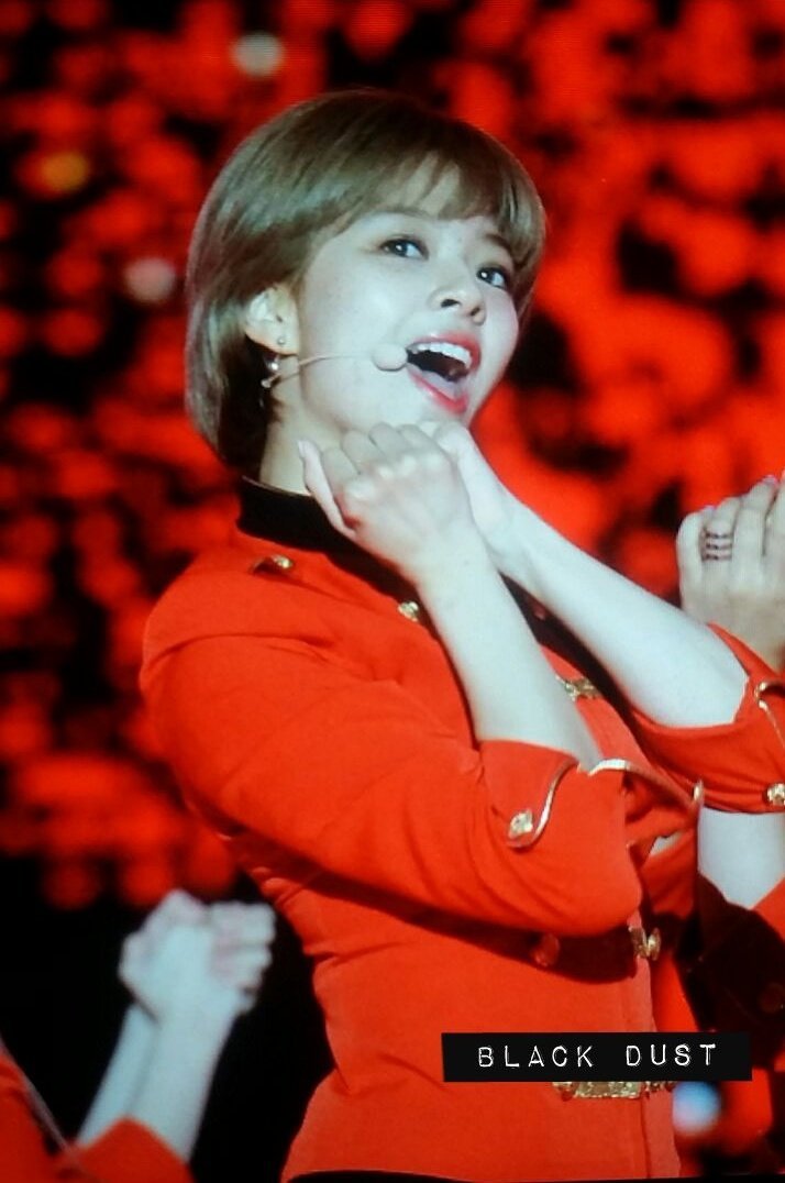 오늘자 트와이스 무대의상 짱예ㄷㄷㄷ | 인스티즈