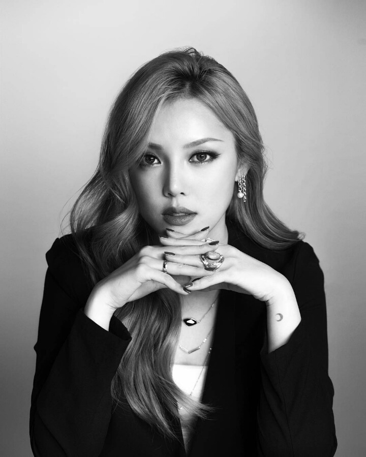 요즘 연예인급 인기 누리고있는 사람.jpg | 인스티즈