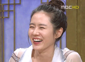 손예진 눈웃음 모음.gif | 인스티즈
