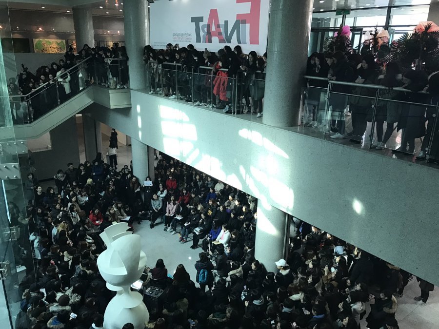 숙명여대에 간 문재인.gif | 인스티즈