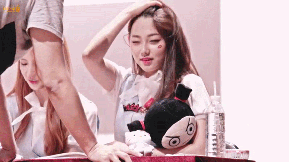 이러면 섹시한줄 아는 강미나 | 인스티즈