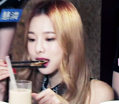 웃을때 겁나 귀여운 솔지.jpgif | 인스티즈