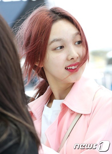 트와이스 출국 사진들.jpg | 인스티즈
