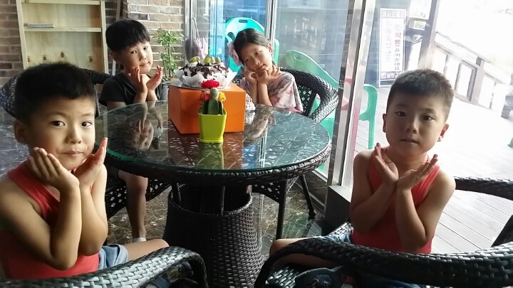 예뜰안 카페 이미지