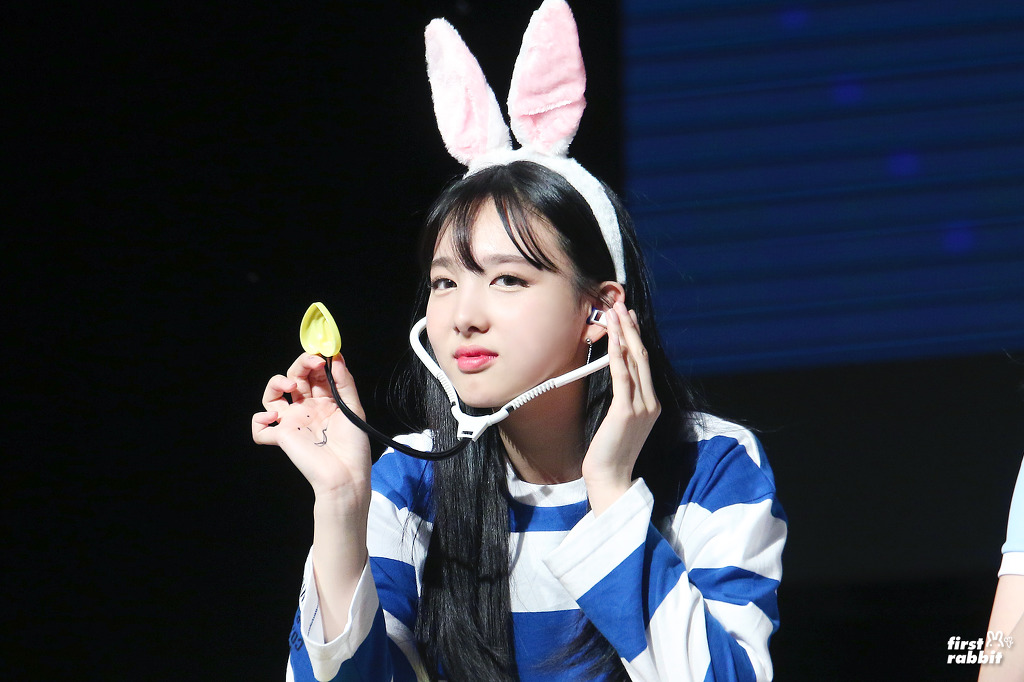 [트와이스] 서열9위 토끼언니 맏내 나연 짤들.jpg | 인스티즈