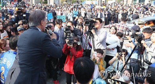[문재인] 오늘은 전주 지원 유세하러 방문하신 문재인 전 대표.jpg | 인스티즈