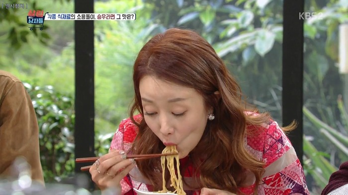김남주와 김승우가 술 마실 때 먹는다는 김승우의 주안상 라면.jpg | 인스티즈
