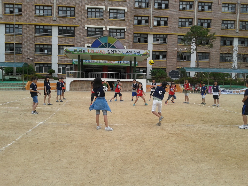 이충초등학교 이미지