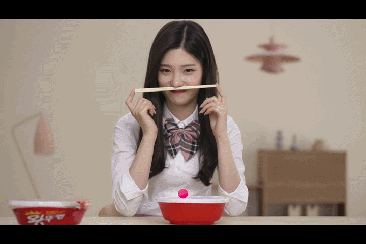 라면먹는 정채연.gif | 인스티즈