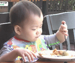 아무도 풀지못한 민국이 미스테리 ㄷㄷㄷㄷㄷ.gif | 인스티즈