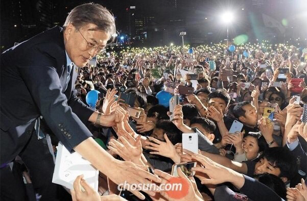 19대 대통령 이니의 친구들을 소개할게요 jpg | 인스티즈