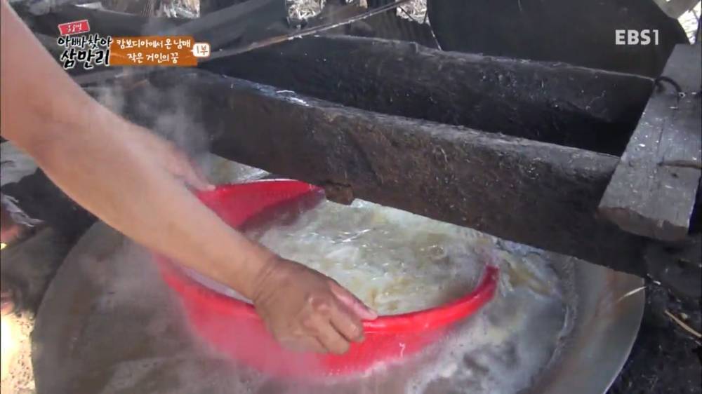 캄보디아 현지에서만 맛 볼 수 있는 황토 쌀국수 | 인스티즈