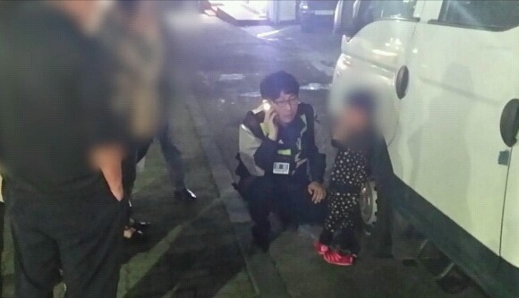 [현장영상] 헐레벌떡 무단횡단하는 5살 아이...알고 보니? | 인스티즈