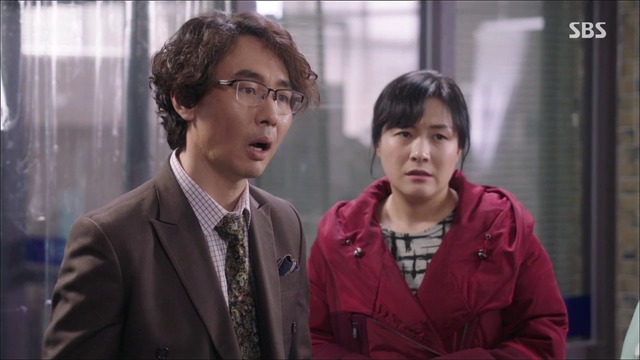 [낭만닥터김사부] 수쌤의 응급실 앞 진상 처리법ㅋㅋㅋㅋㅋ.jpgif | 인스티즈