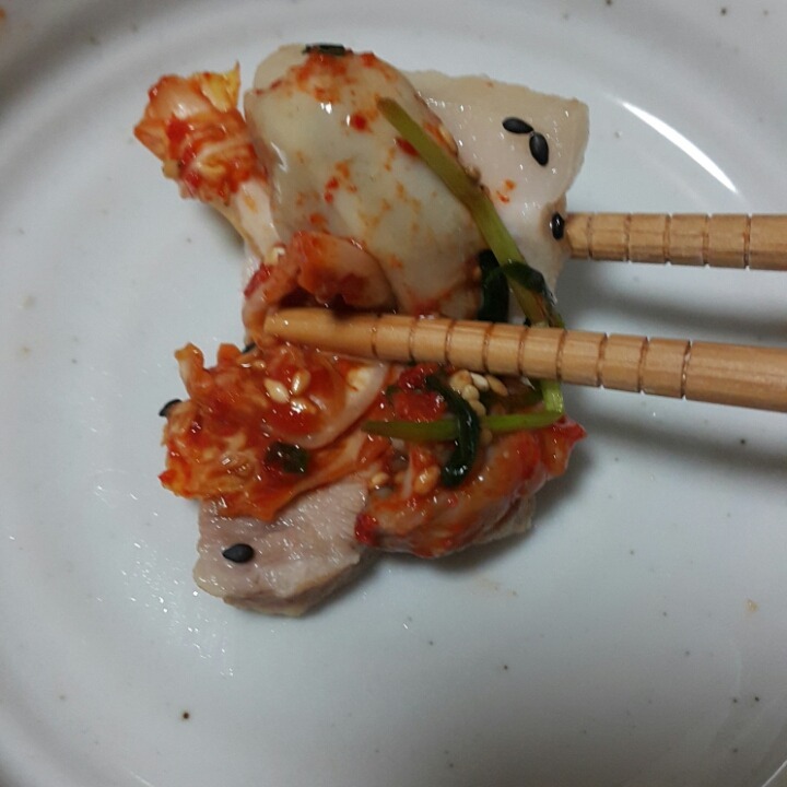 돼지고기 묵은지찜? 알배추 굴보쌈? | 인스티즈