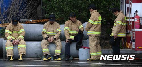 제가 뽑은, 마음이 울컥해지는 2017년 사진 3장 | 인스티즈
