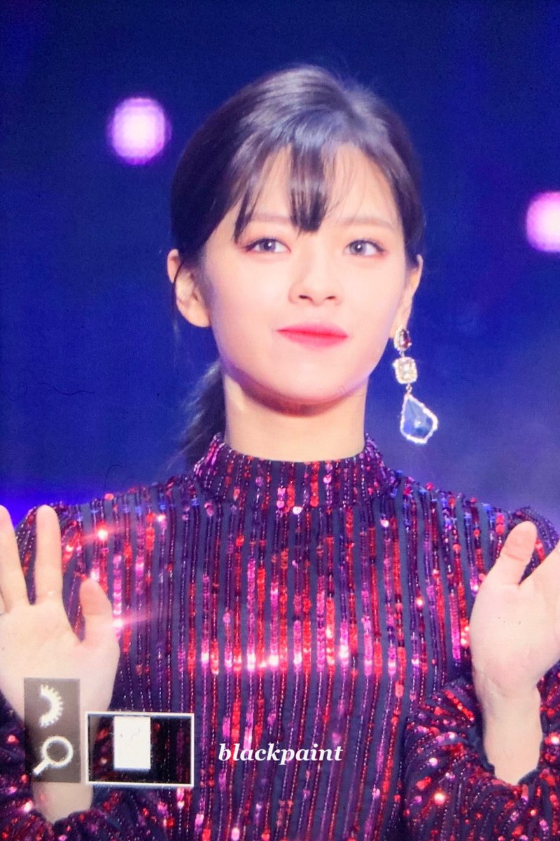 프리뷰로 보는 오늘자 트와이스 정연이.jpg | 인스티즈