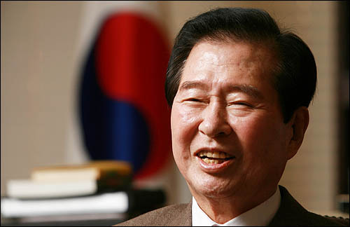 자국보다 오히려 해외,세계적으로 높이 평가 받는 정치인 | 인스티즈