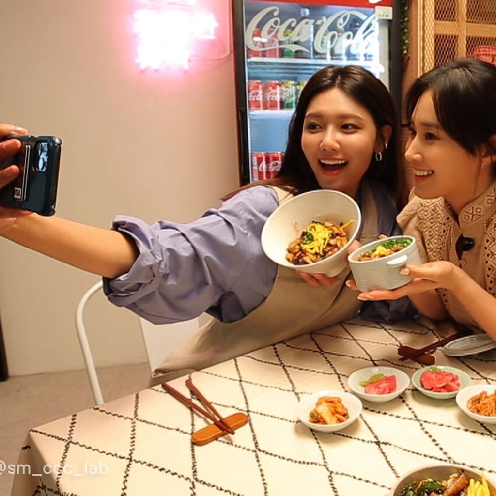 990A6B455EFCE5930B249A