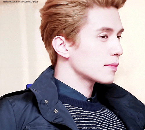 금발머리한 이동욱.GIF | 인스티즈