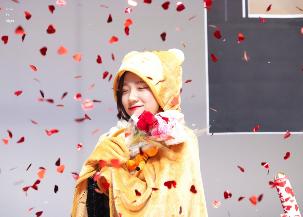 우주소녀의 막내 여름.jpgif | 인스티즈