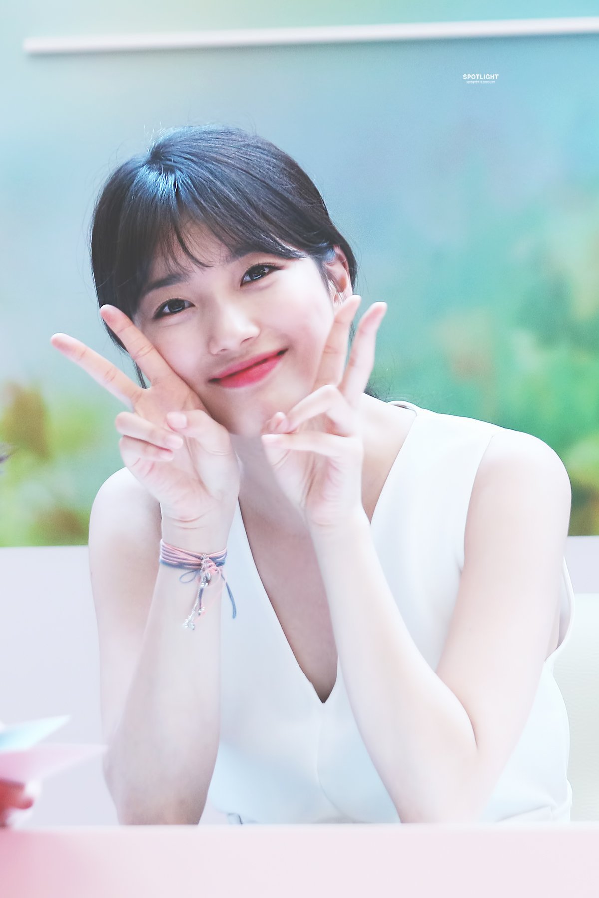 오늘이 생일인 수지.jpgif | 인스티즈