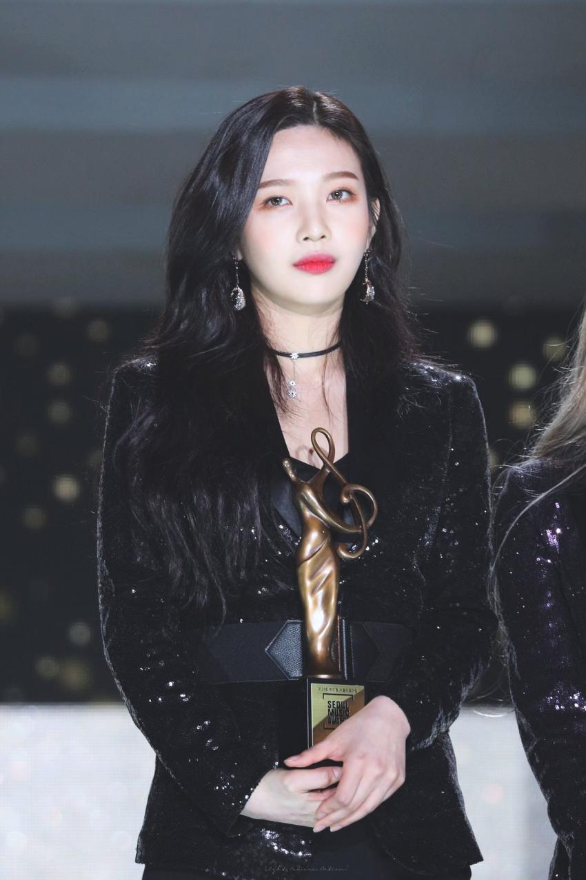 레드벨벳의 큐티섹시 담당 조이.jpgif | 인스티즈