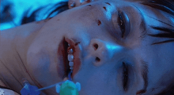 죽었던 여친이 자고 일어나니 제 옆에서 자고있어요.gif | 인스티즈
