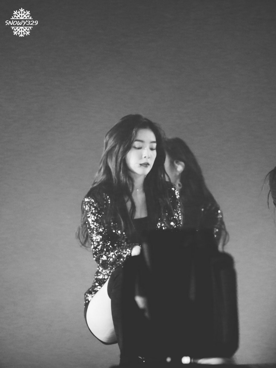 블링블링한 의상입은 아이린.jpgif | 인스티즈