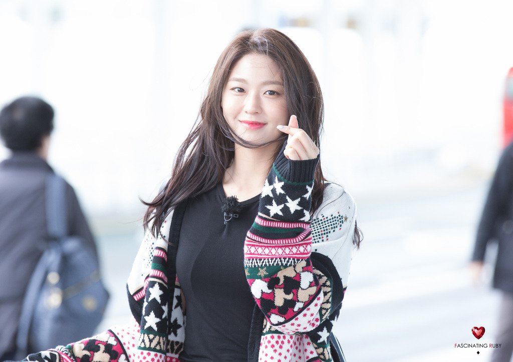 오늘 생일을 맞은 설현이.jpgif | 인스티즈