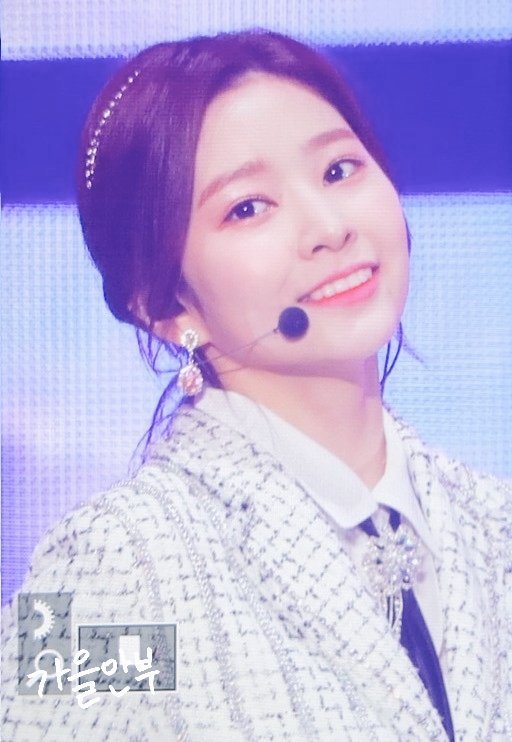 프리뷰로 보는 오늘자 아이즈원 김민주.jpg | 인스티즈