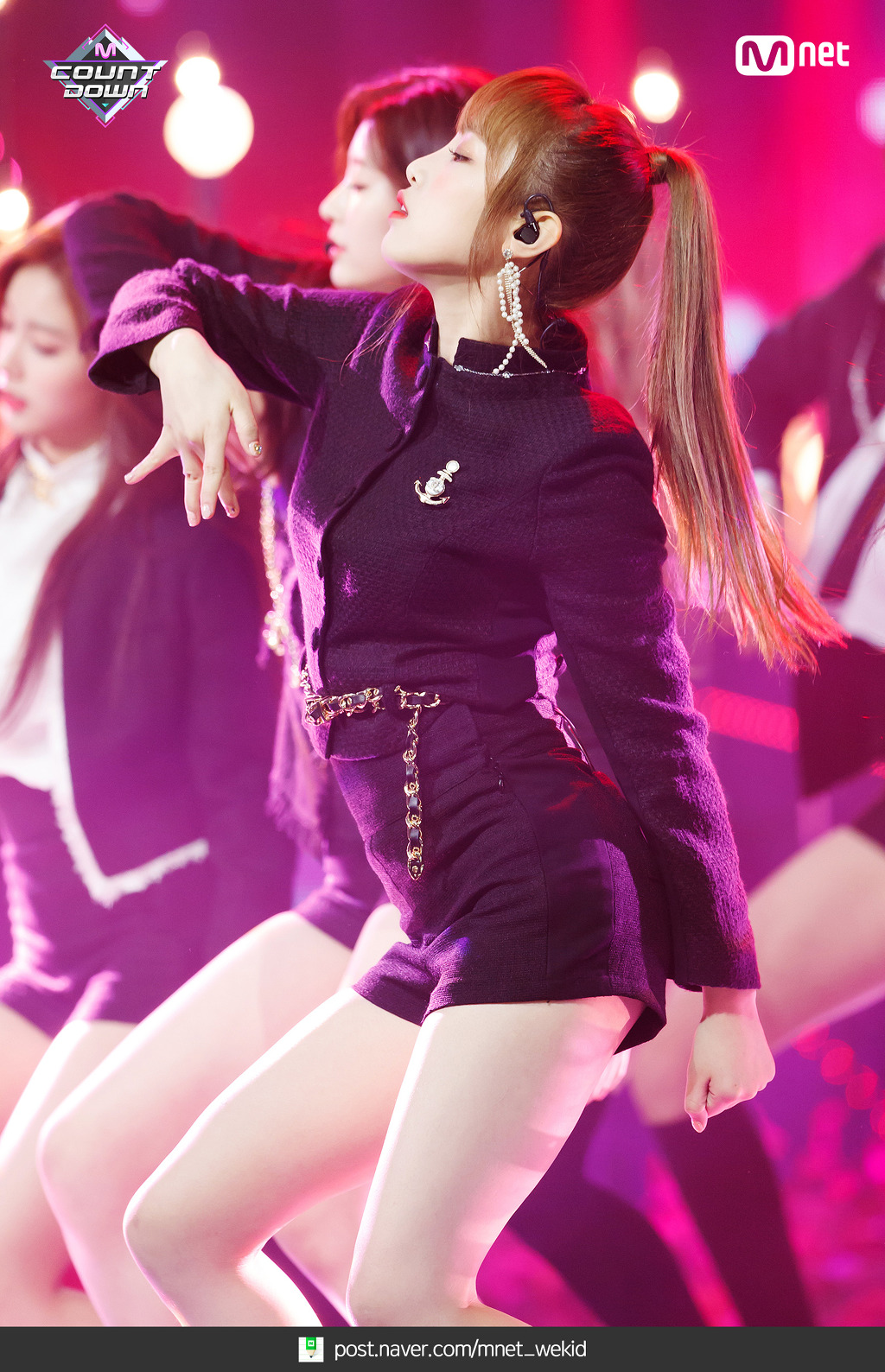무대 의상으로 샤넬 입은 아이즈원 비주얼 ㅎㄷㄷ | 인스티즈