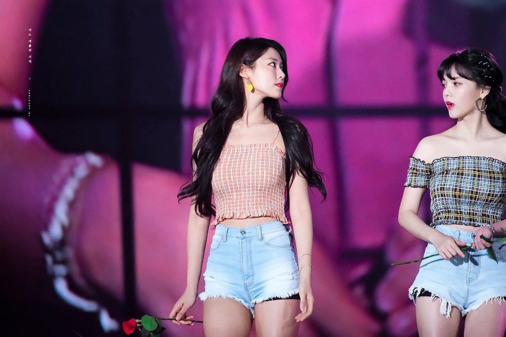 18시즌 설현이 미모.jpgif (100장) | 인스티즈