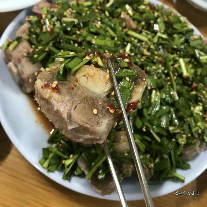 줄서서 먹는다는 영등포 꼬리수육.jpg | 인스티즈