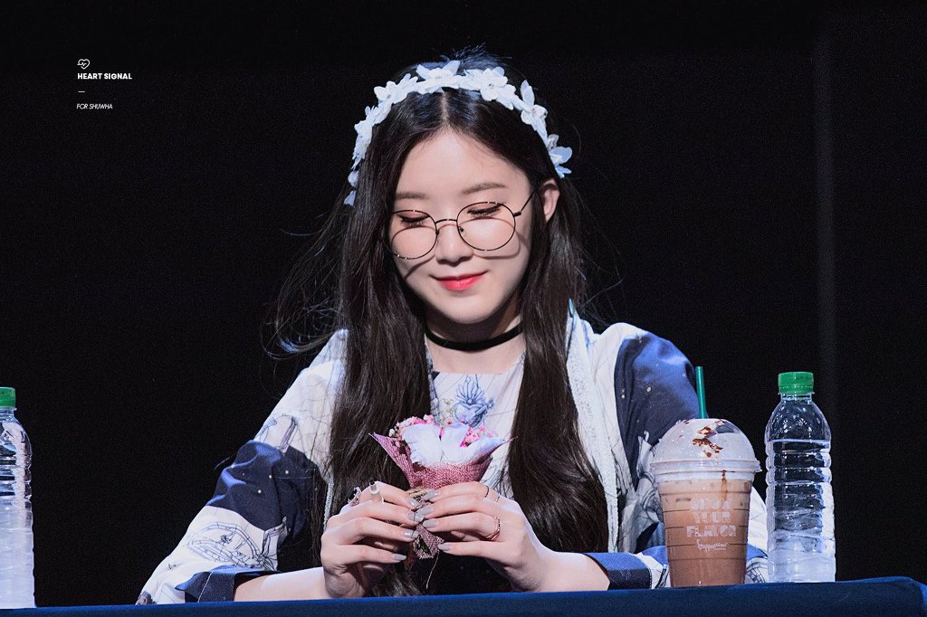 새하얀 여자아이들 슈화.jpgif | 인스티즈