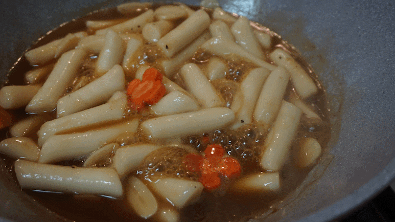 한국 스타일! 달콤짭쪼름 궁중떡볶이 gifjpg | 인스티즈