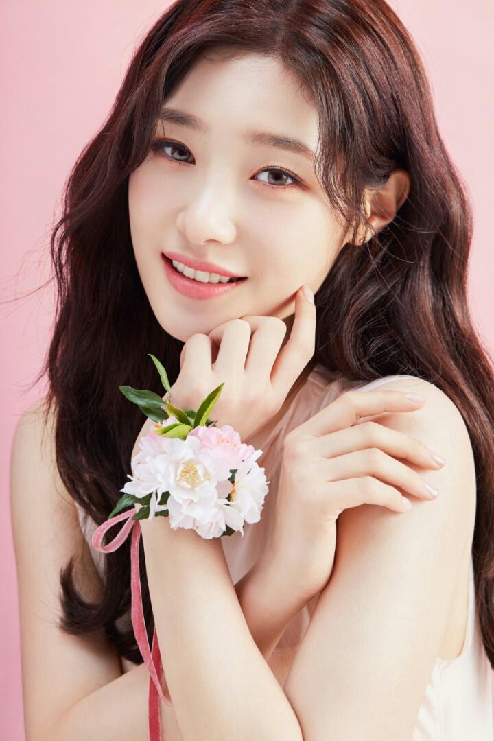 아침을 여는 정채연 | 인스티즈