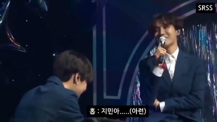 방탄소년단 지민 핸드폰에 껌 붙인 제이홉 | 인스티즈
